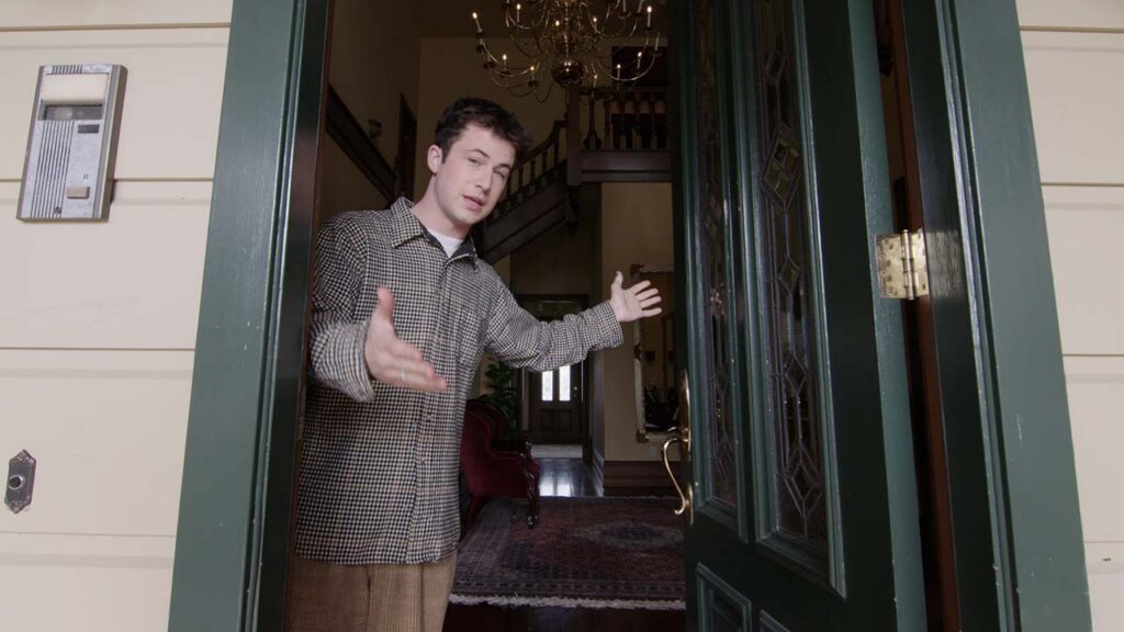 Dylan Minnette MTV Cribs Scream house tour Paramount production Evolution LA filming
